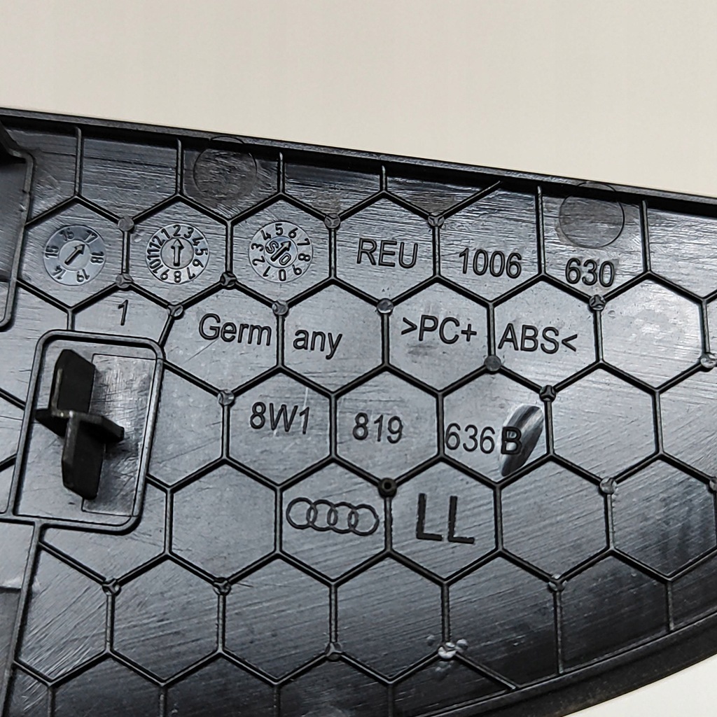 фото №6, Audi a4 allroad b9 2017 накладка центрального динамика панели приборной панели