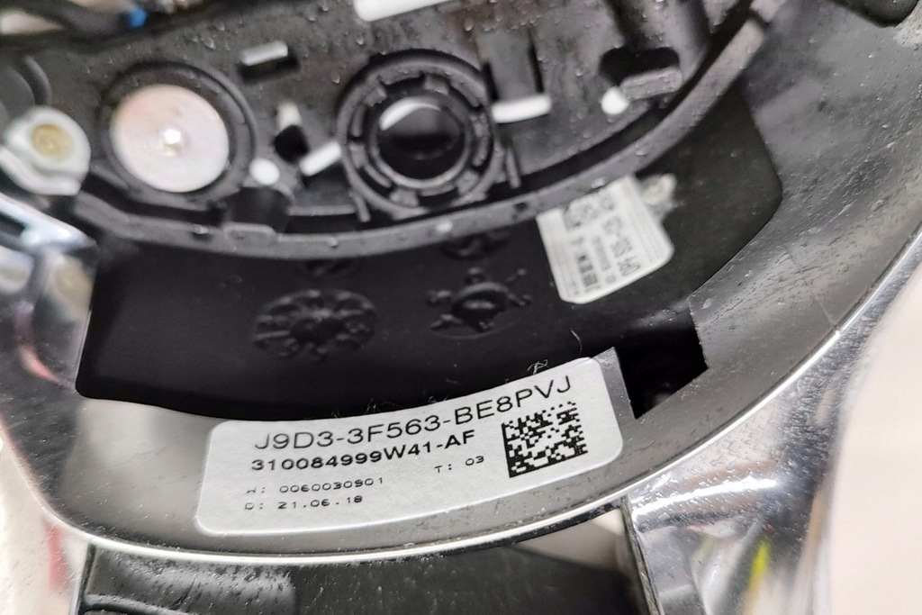 фото №7, Jaguar i-pace x590 многофункциональный воздуховод j9d3-3f563-be 2019 23237085