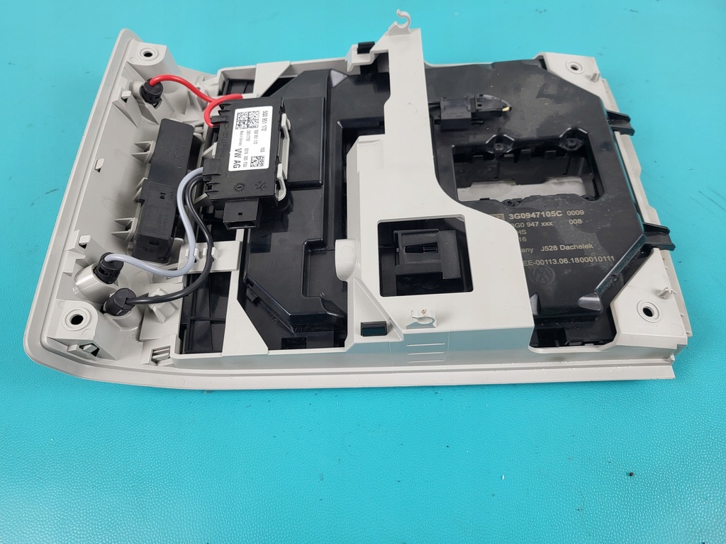 фото №11, Vw arteon 18r лампа стельовий освітлення кабіни sos