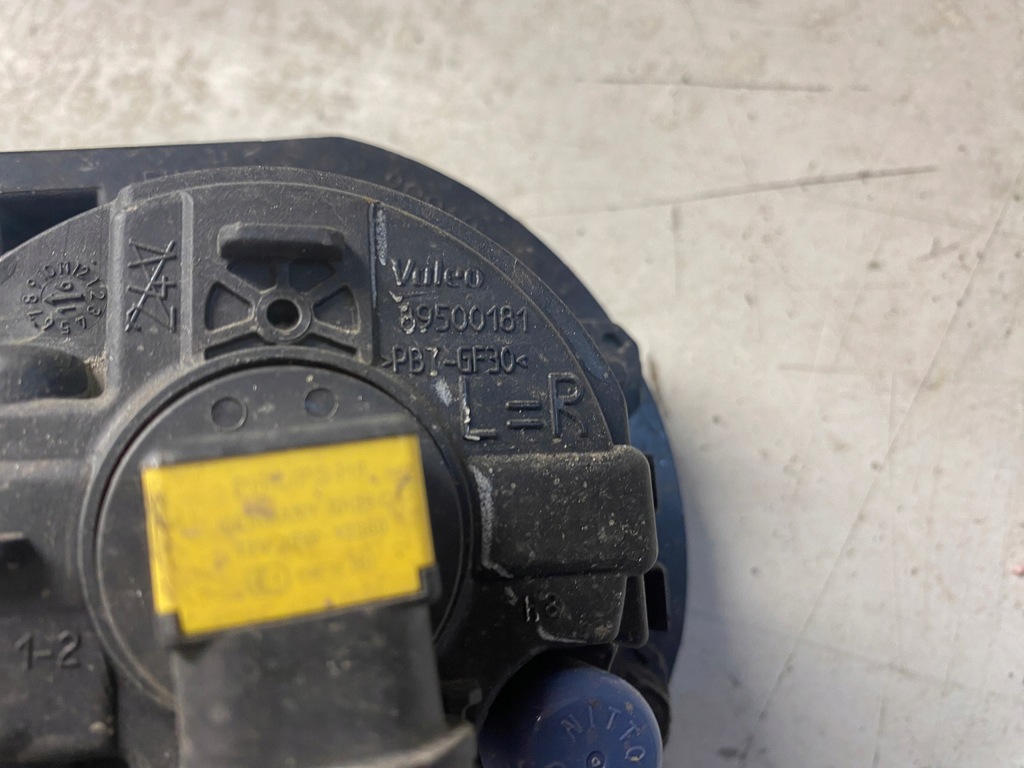 фото №8, Nissan leaf i противотуманная фара бампера правый 26910-3na0a