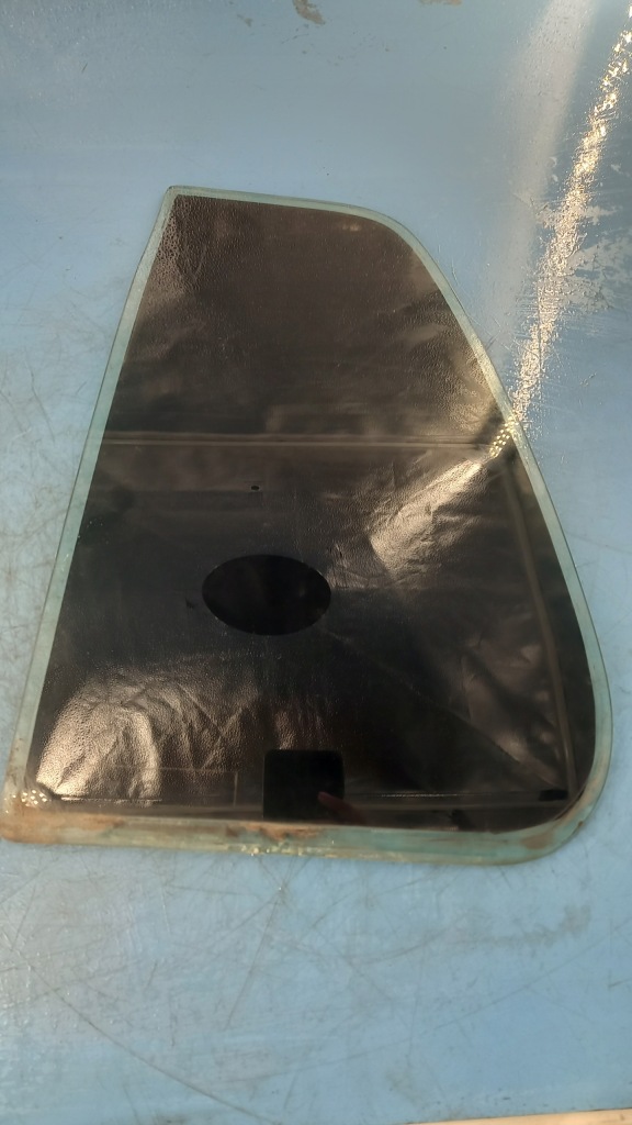 фото №1, Скло ліва задня трикутник vw golf iii 95r