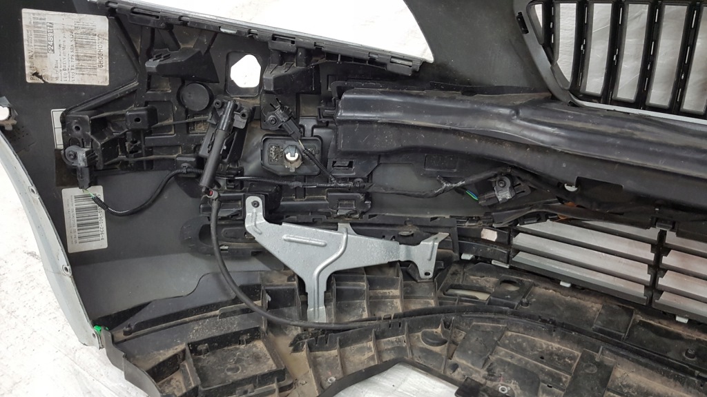 фото №10, Volvo v40 2012 - lift датчики бампер перед 5115