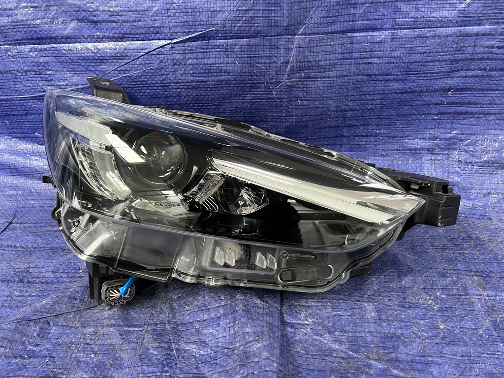 фото №1, Mazda cx3 правая лампа full led