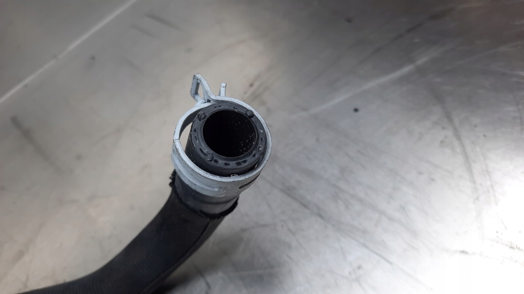 Шланг труба воды 31474864 volvo xc60 v60 v70 s60 2.0 d4 Доставка