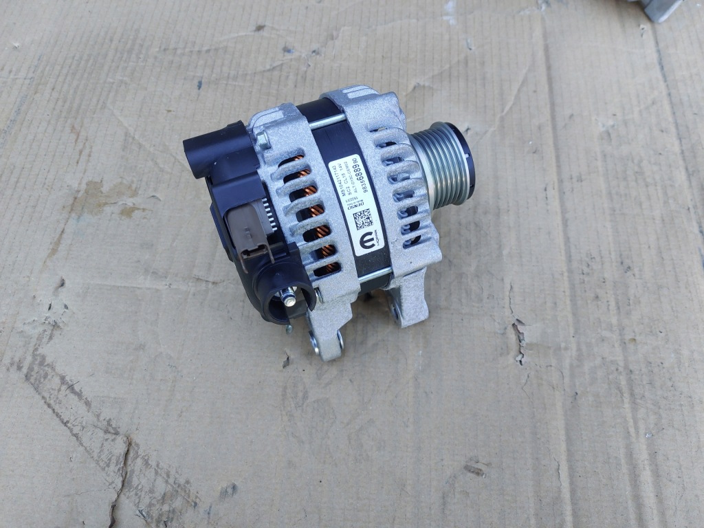 Купити Peugeot citroen opel 1.2 thp генератор 9835688980 новий 23r