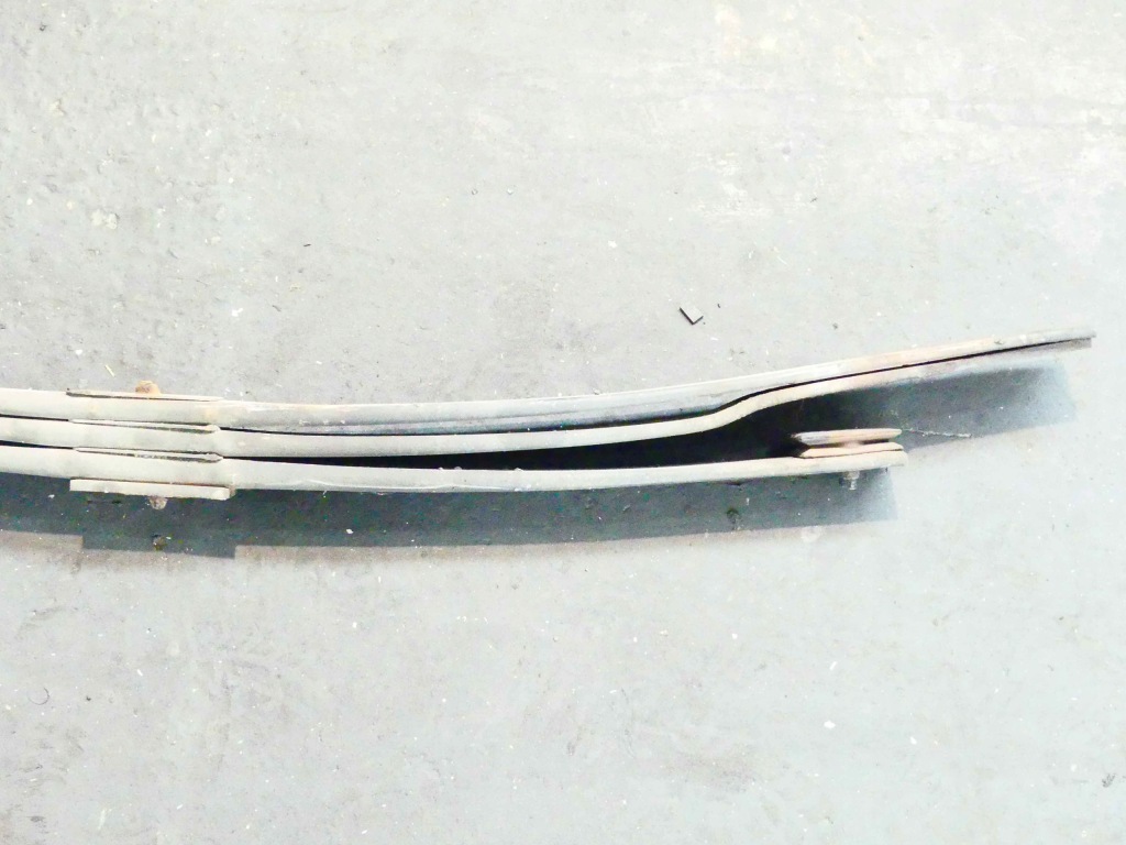 фото №3, Рессора задняя левый 3 щетки nissan atleon ii 06-13