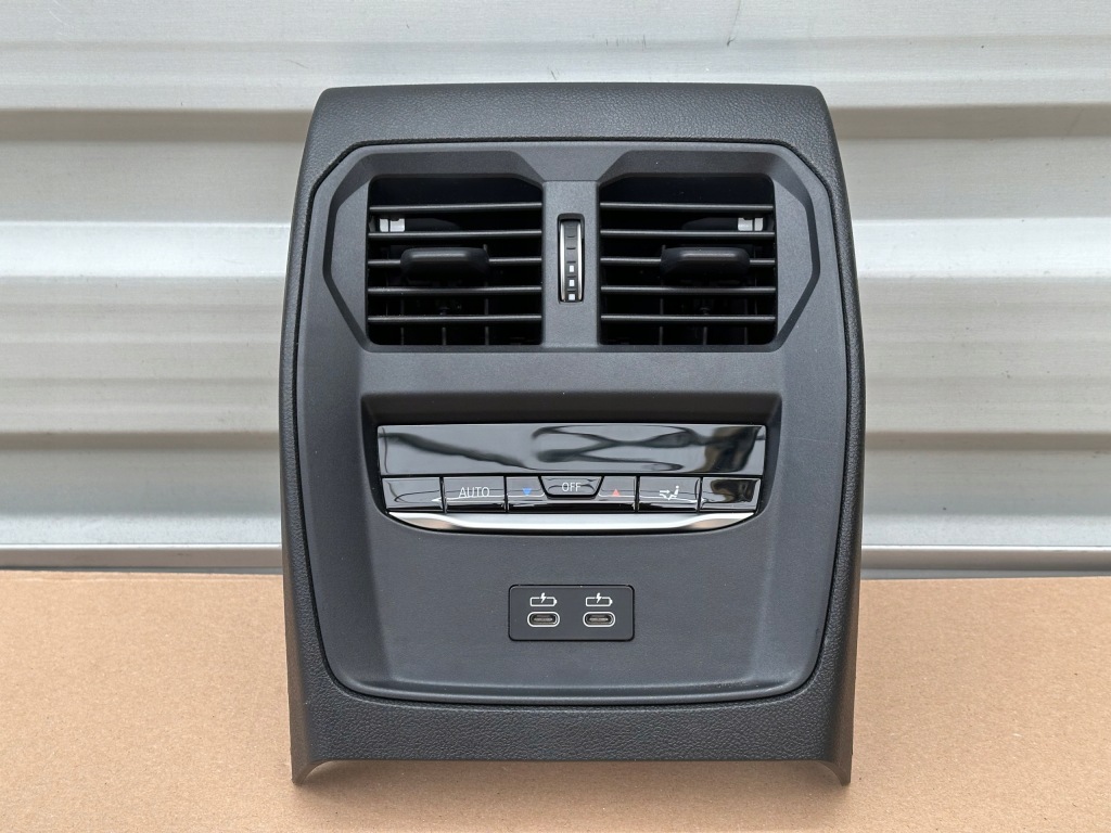 фото №1, Bmw g20 g21 g22 панель кондиционера задняя воздуховод 6806816