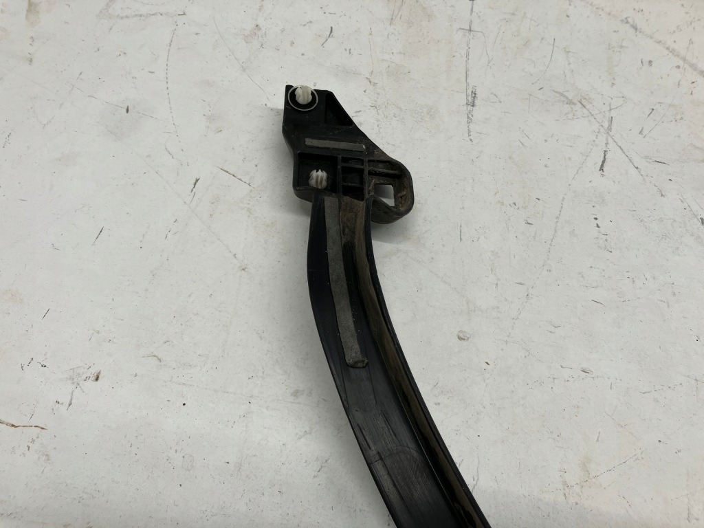 фото №9, Rav4 v молдинг крыла заднего правый задняя