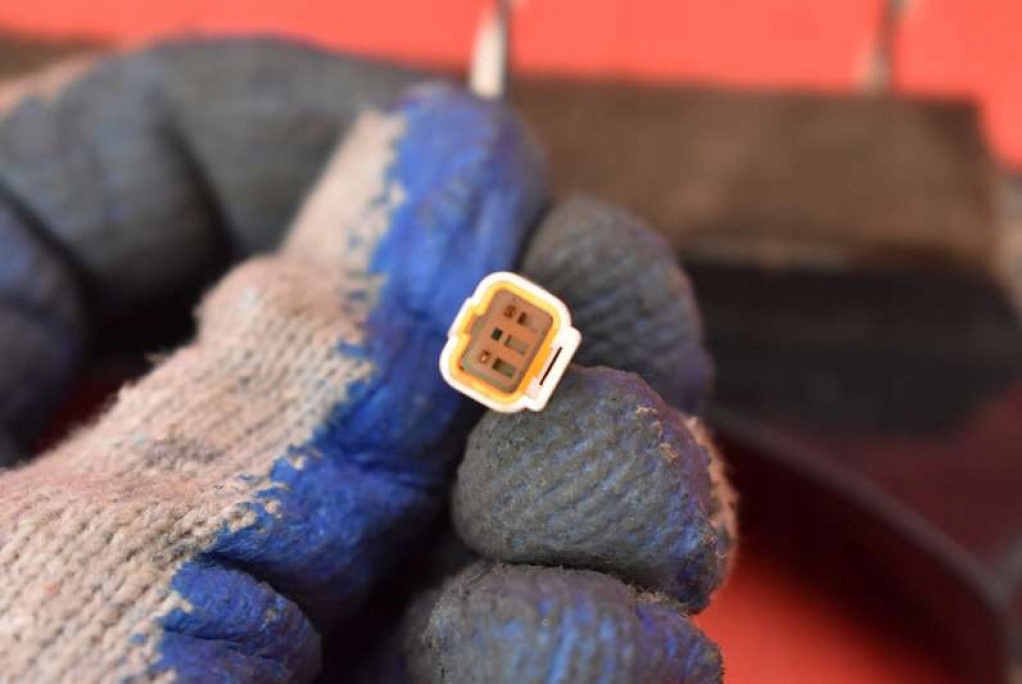 фото №12, Антена keyless 1015865-00-a tesla model s lift performance 762 km 16-21