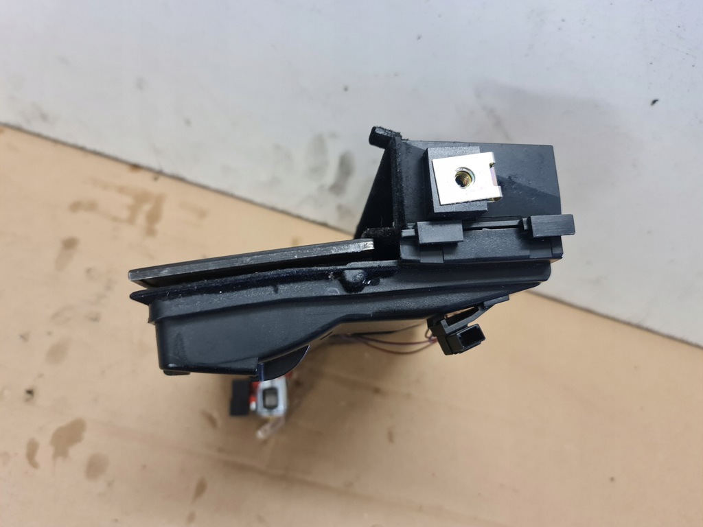 фото №5, Пепельница dekor audi a8 d2 4d0857951d