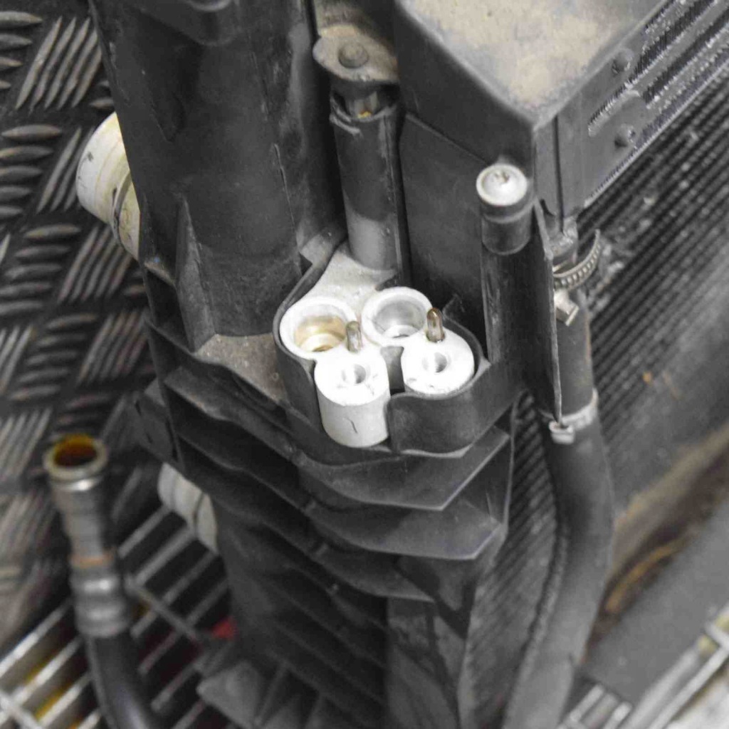 фото №9, Частини охолодження bmw 6 cabrio e64 2282936 11751519 5.0l 373kw 2009