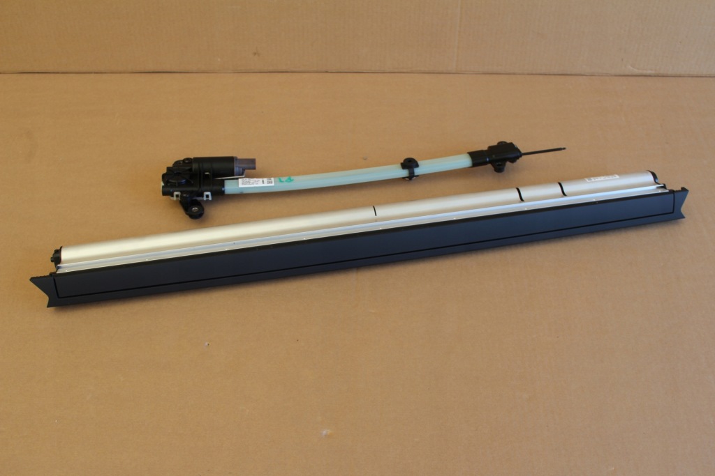 фото №1, Audi a8 4n d5 long шторка дверь правая 4n4861334a