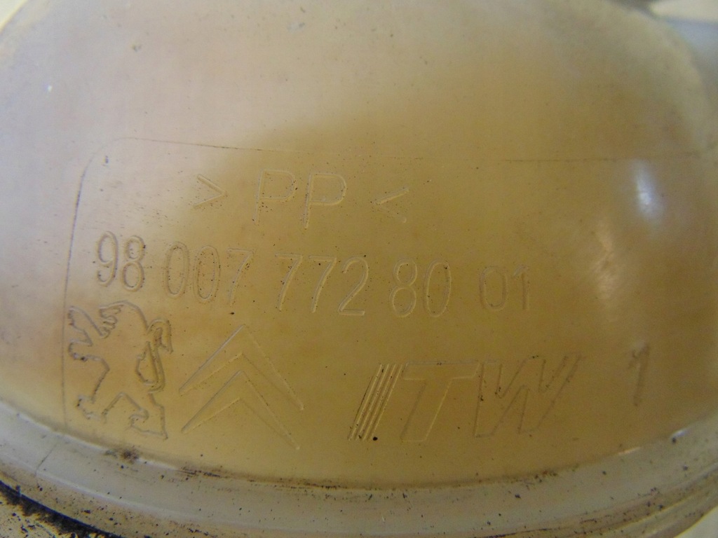 фото №16, Бак расширительный жидкость peugeot 2008 1.2