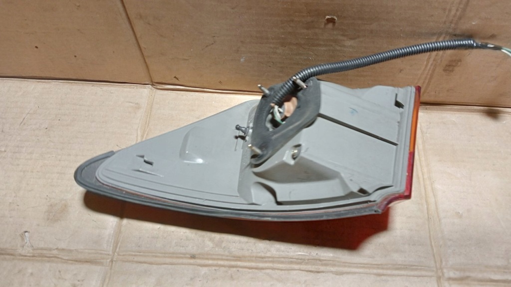 фото №4, Lexus is220 лампа задня ліва