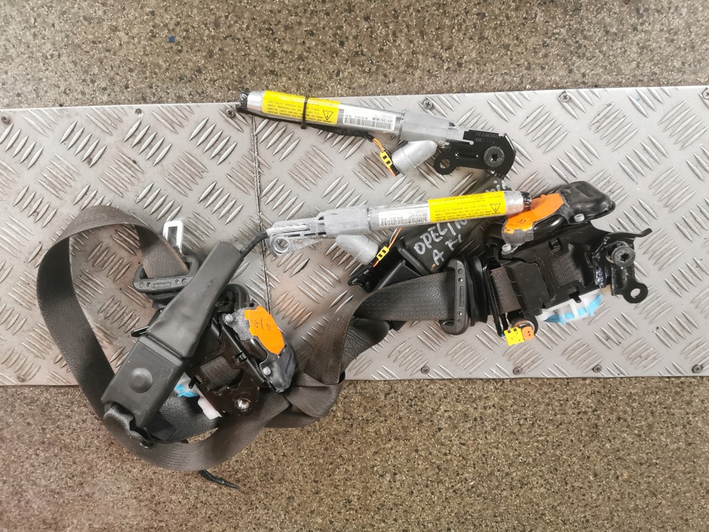 фото №1, Ремни натяжители ремней натяжители перед opel insignia a lift оригинальный номер