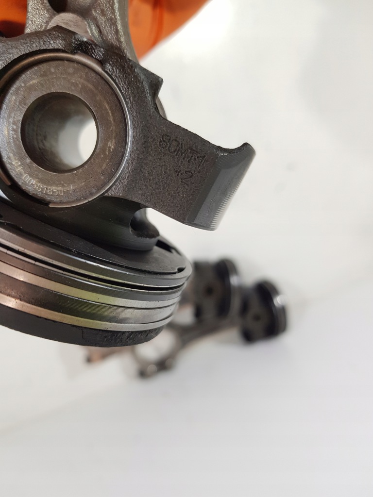 Поршень + шатун mercedes w205 1.6 dci r9ma500 626951 Оригинал