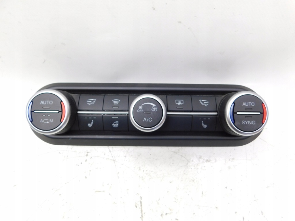 фото №1, Панель перемикач обдув кондиціонера 01561390670 - alfa romeo stelvio