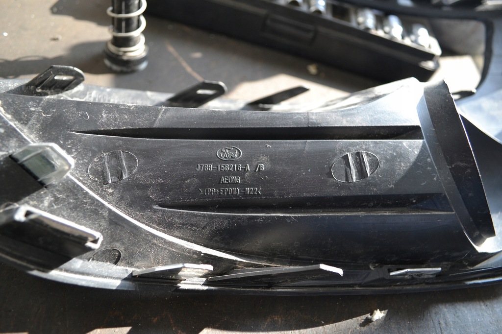 фото №5, Решётка противотуманной фары правая хром ford ka+ plus lift