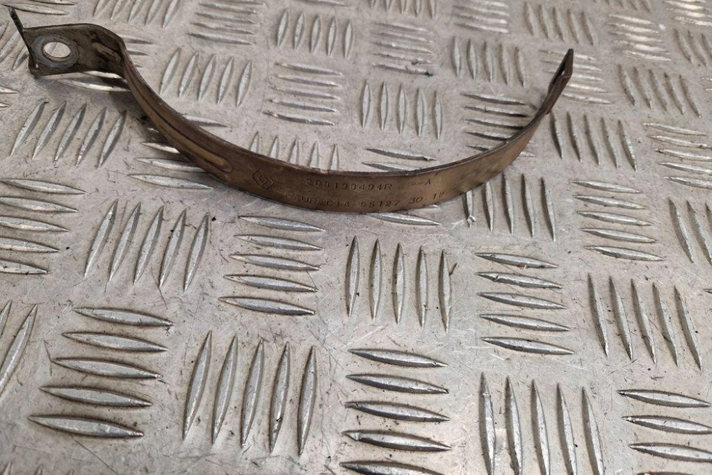 фото №8, Кронштейн выхлоп renault grand scénic iii jz0/1_ 208184201r 1.6l дизель