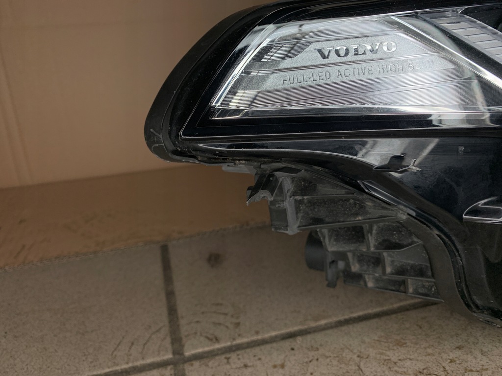 фото №12, Лампа права volvo xc90 ii full led