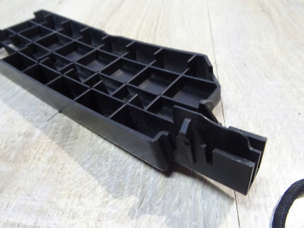 фото №8, Лівий задній напрямна бампера volvo s90 v90 31449223