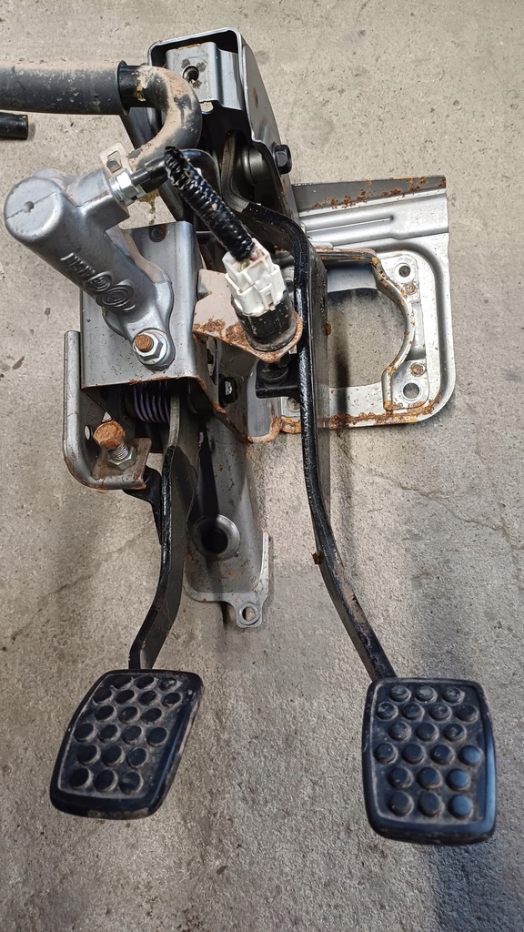 фото №1, Daihatsu terios ii педаль зчеплення гальма насос зчеплення