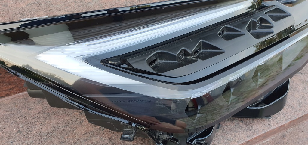 фото №3, Toyota ch-r chr ii 2 2023 - лампа передня перед права prismal led