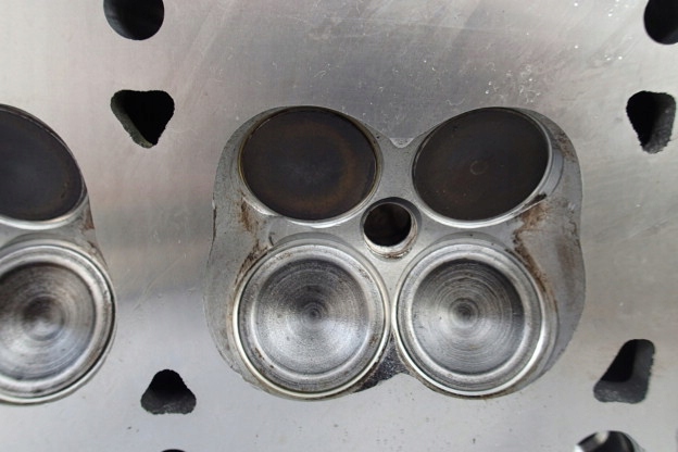 фото №10, Головка ліва mazda tribute ford maverick mondeo 3.0 v6