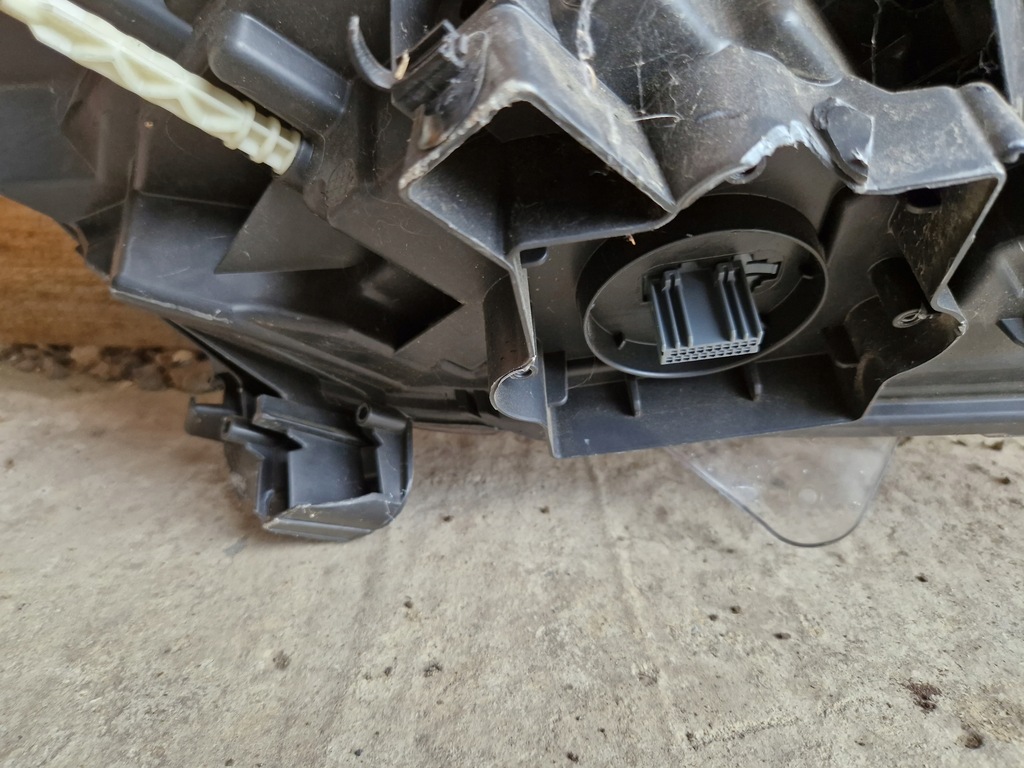 фото №13, Лампа ліва перед renault espace v 5 260608372r