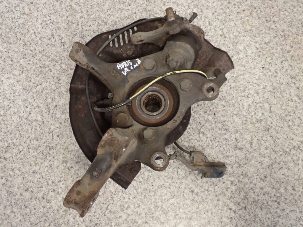 фото №1, Toyota auris 06- 1.4d поворотный кулак передняя правая