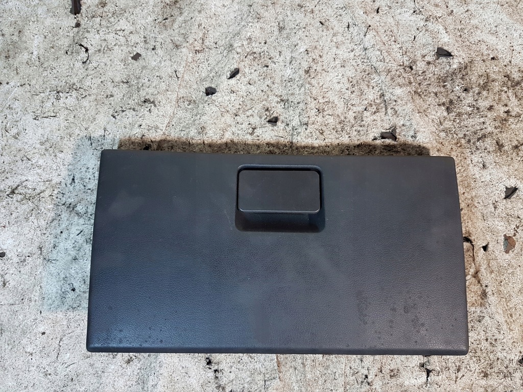 фото №1, Крышка бардачок панели пассажира ford escort mk7