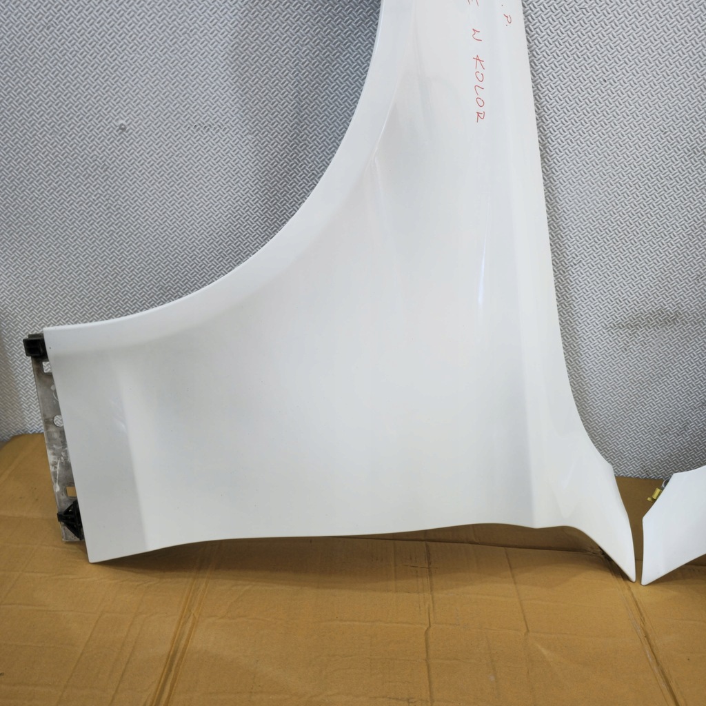 фото №9, Mercedes c-klasa w205 крыло передний перед левый 149