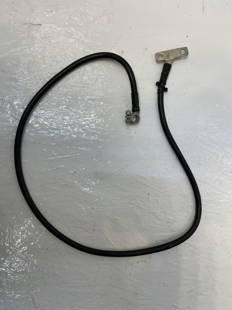 фото №1, Audi tt 8j клемма минусовая 8j0971226