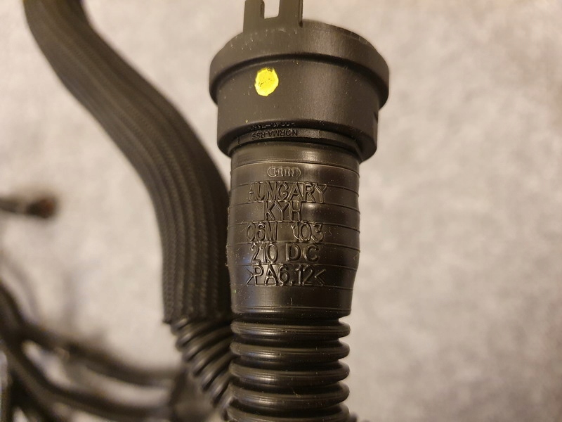 фото №6, Audi q7 q8 06m103210dc wąż труба вентиляционная оригинальный номер