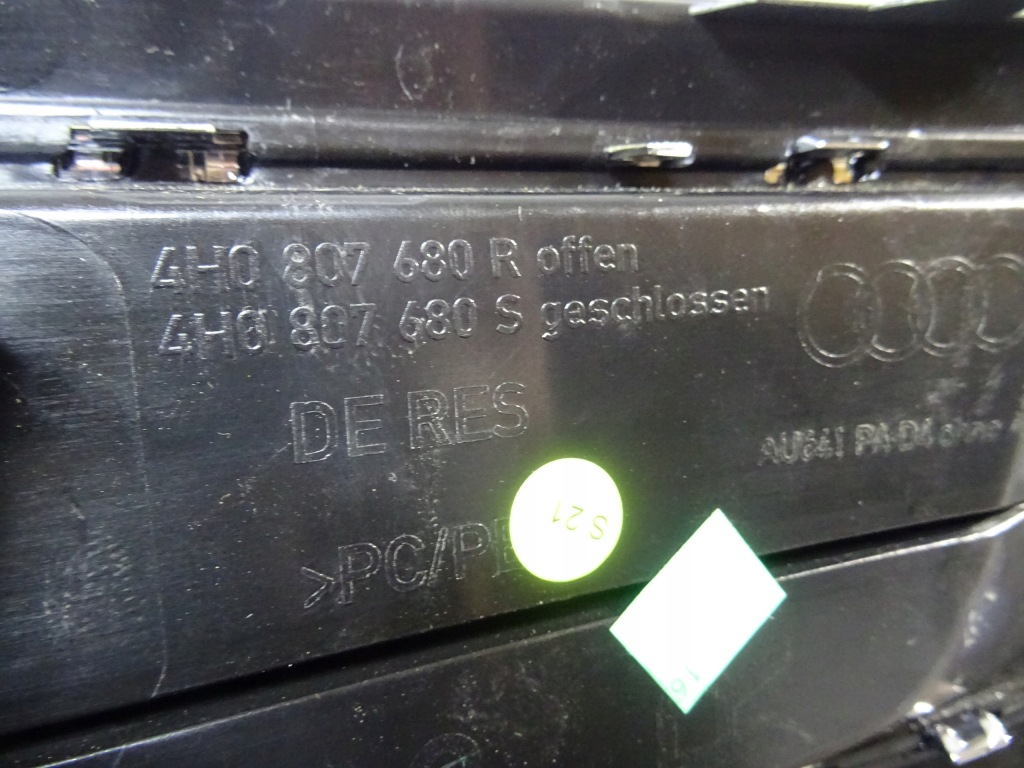 фото №11, Audi a8 d4 4h lift решётка бампера перед правая 4h0807680 r