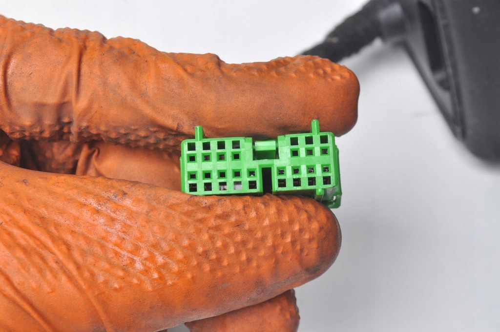 фото №12, Volvo xc70 iii зеркало левая 10-pin