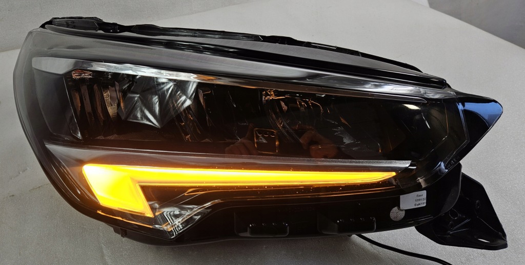 фото №10, Права передня перед лампа full led opel corsa f vi 6 9829522580 / 39162654
