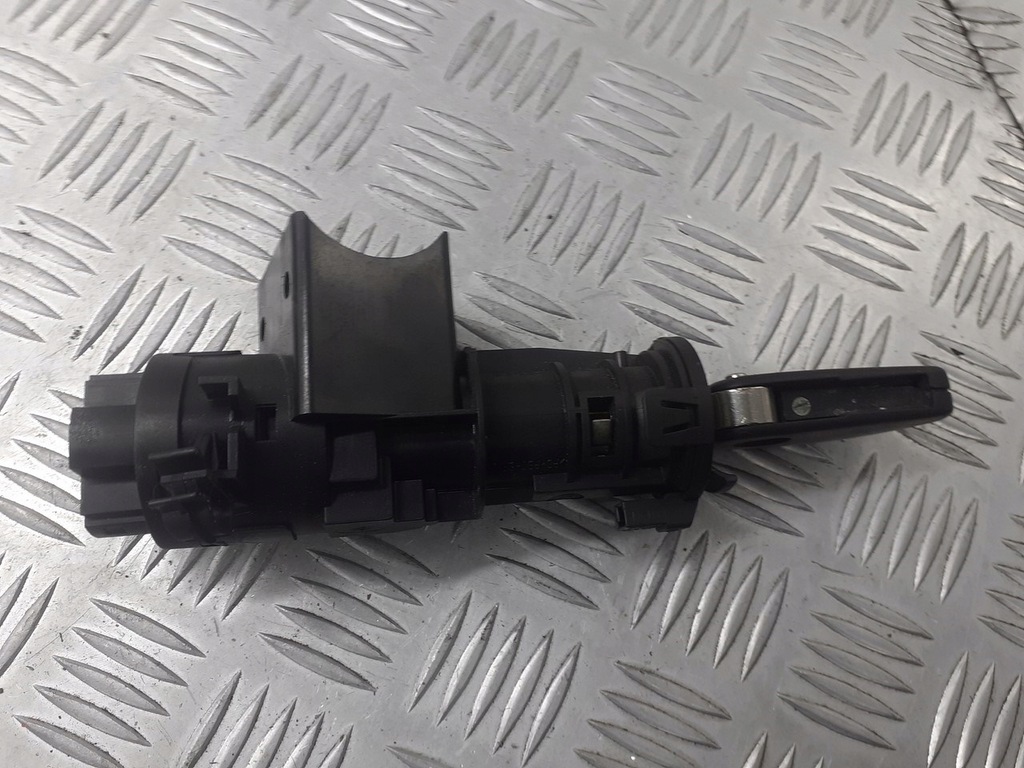 фото №1, Замок запалювання з ключ alfa romeo gt trwb365