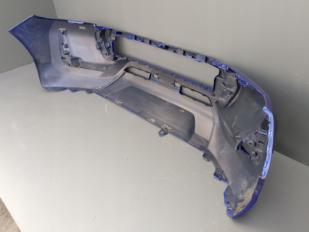 Toyota hilux viii 8 2016- бампер перед = Цена