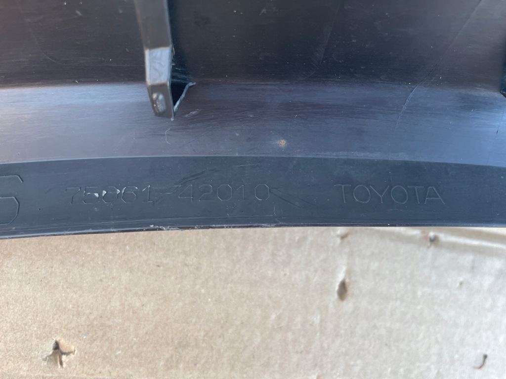 фото №6, Toyota rav4 правая молдинг крыла задняя задняя