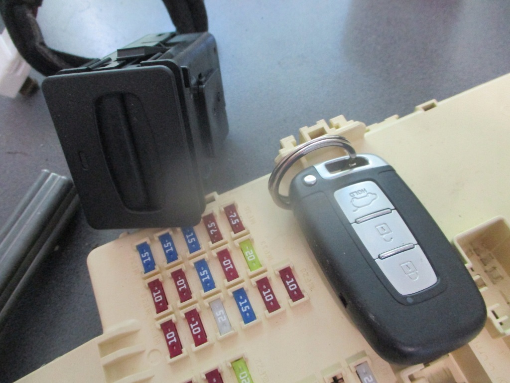 фото №3, Kia sportage iii 3 2011 r. 2.0i бортовой компьютер 5wy4m16c