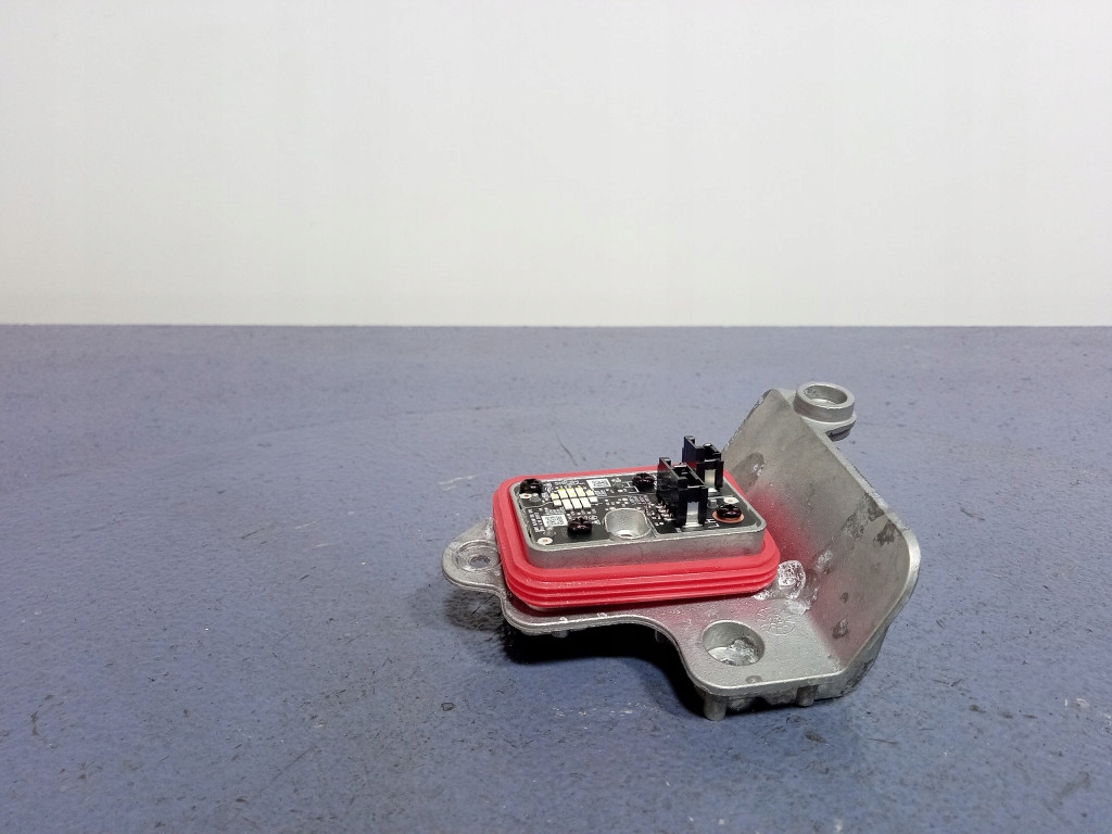 фото №2, Kia ev 9 преобразователь модуль блок управления левый led