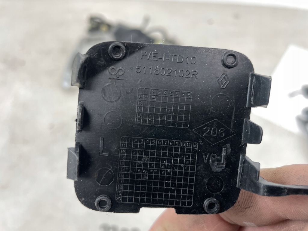 фото №5, Заглушка бампера перед передня renault trafic 511802102r