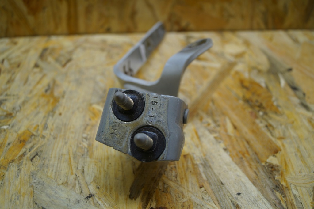 фото №4, Петля кришки багажника правий audi a5 8t sportback