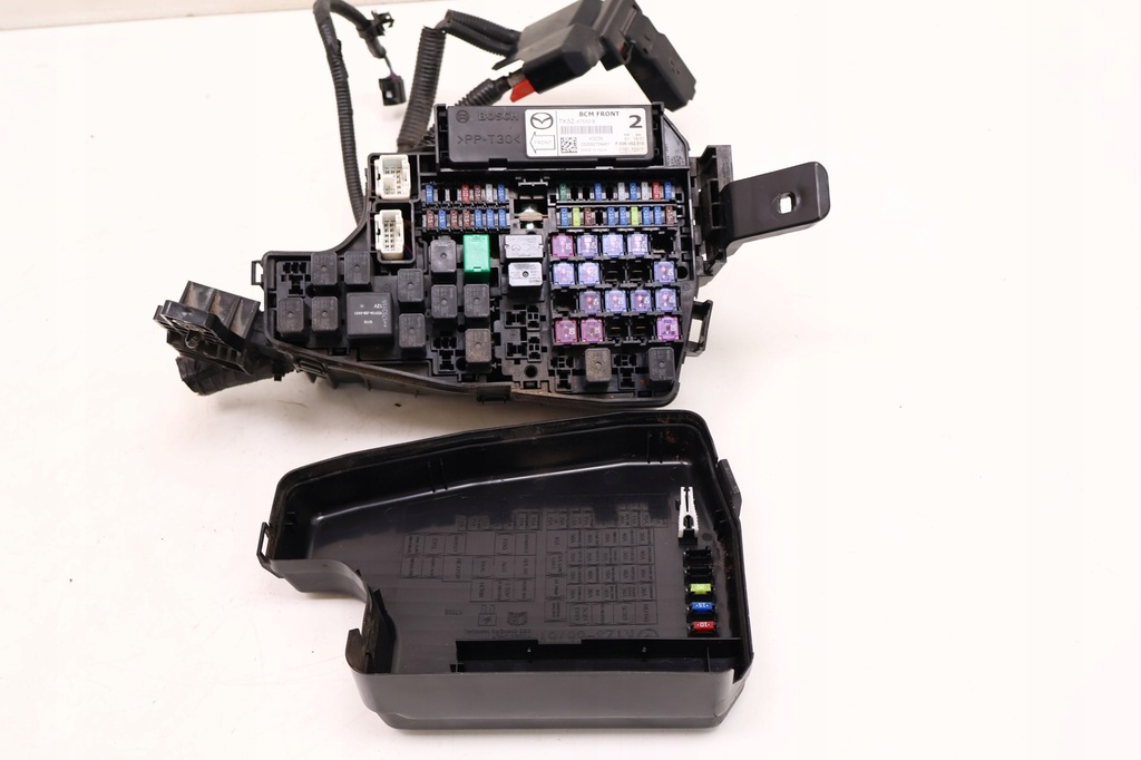 фото №7, Mazda cx-5 ii 2.2d 17- коробка предохранителей tk52-675x0b