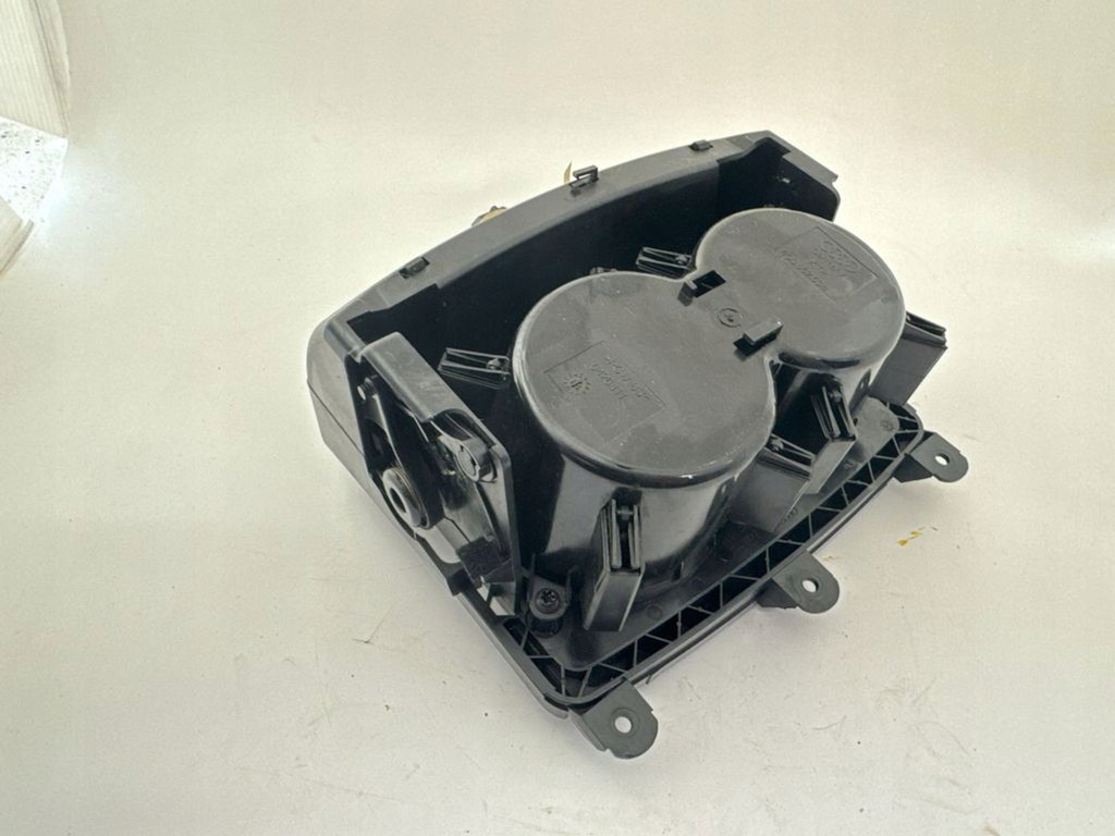 фото №6, Audi a6 s6 c7 4g 2016 передний кронштейн na кружка туннель среднего