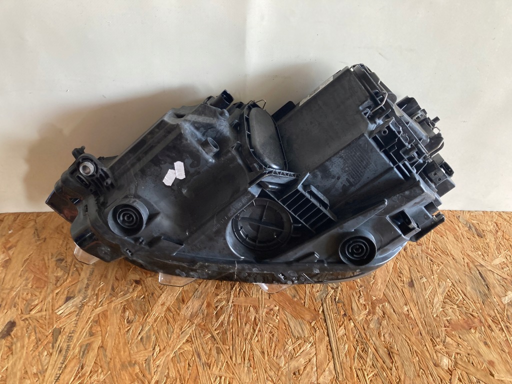 фото №11, Vw golf sportsvan lift 517941006d лампа права