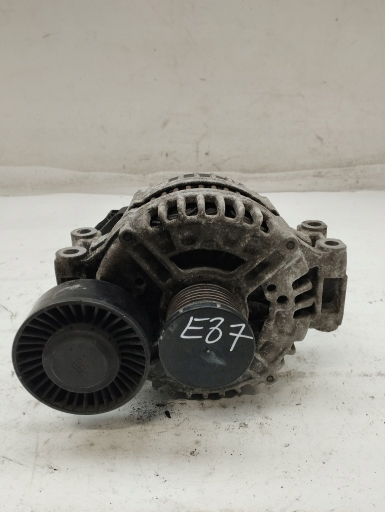 Купити Bmw e87 генератор 0121715017