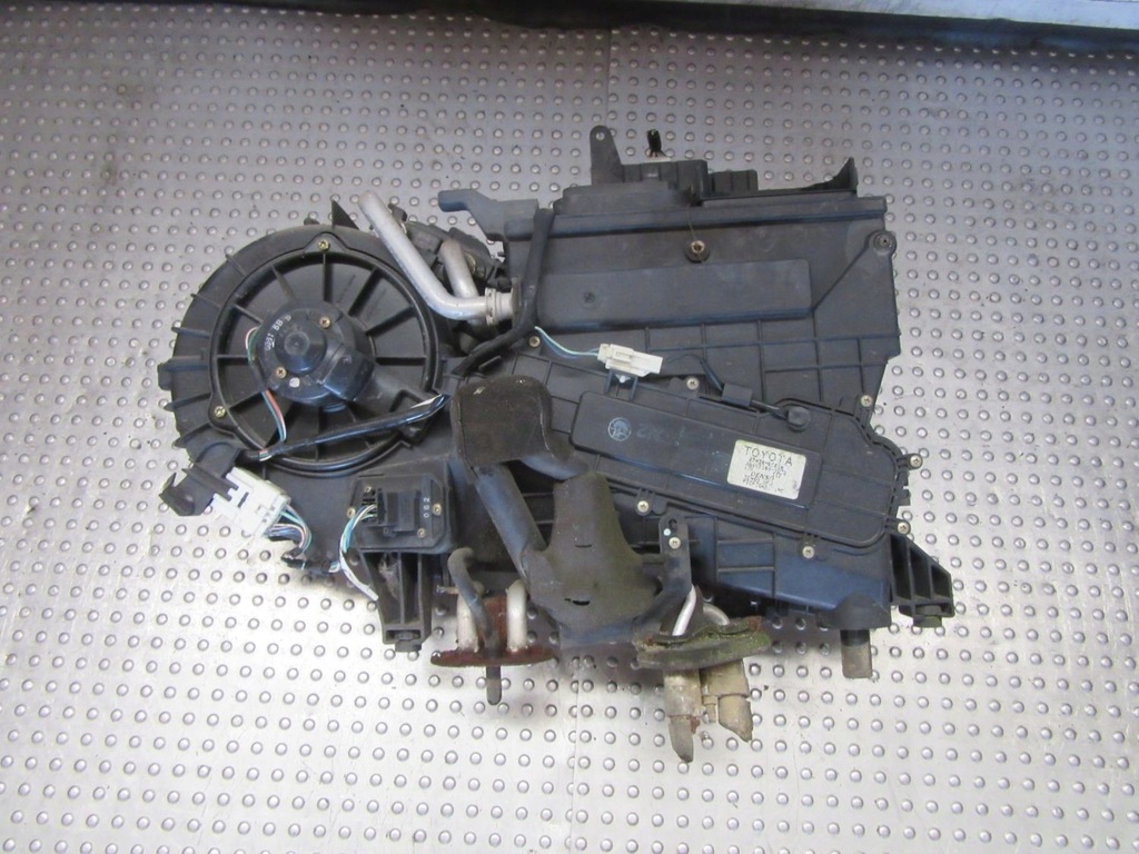 фото №6, Toyota sequoia 4.7i 03 обігрівач повітродувка випарник задня kpl