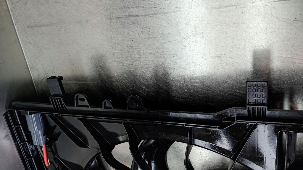 Вентилятор радиатора новый оригинальный номер 31657772 volvo xc90 2 15-23r 2.0d d4 d5 t5 t6 в Украине